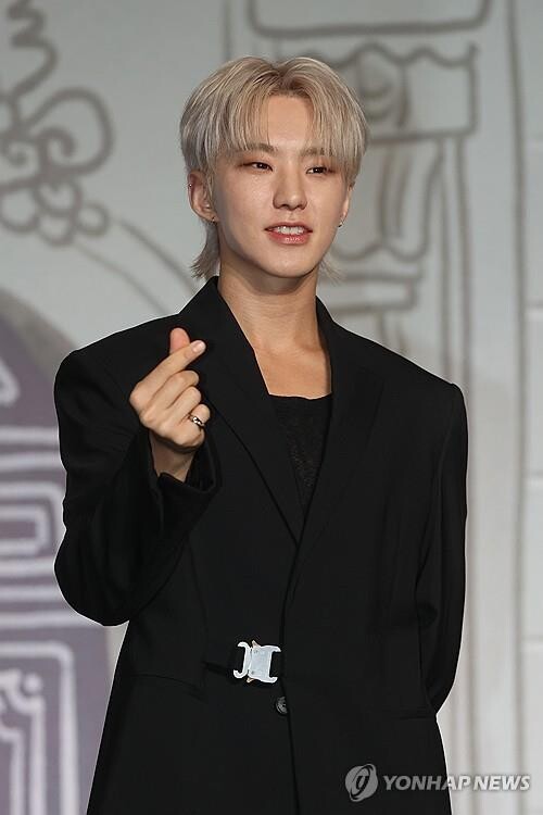 세븐틴 호시, 현역 입대와 신곡 발표