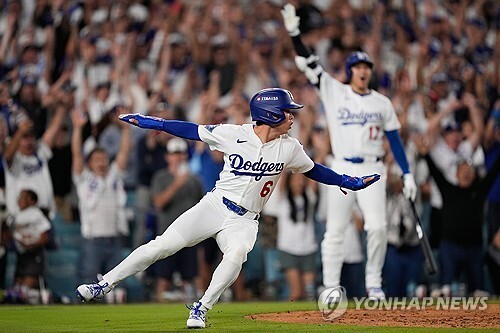 다저스, 김혜성 끝내기 득점 앞세워 2년 연속 NLCS 진출