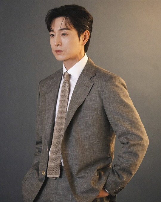 배우 정성일, 결혼 9년 만에 이혼 합의