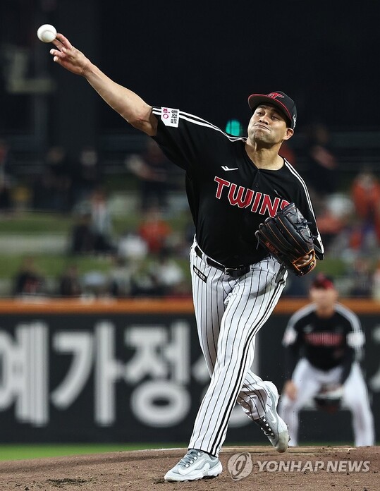 LG, 9회 대역전극으로 한국시리즈 4차전 승리