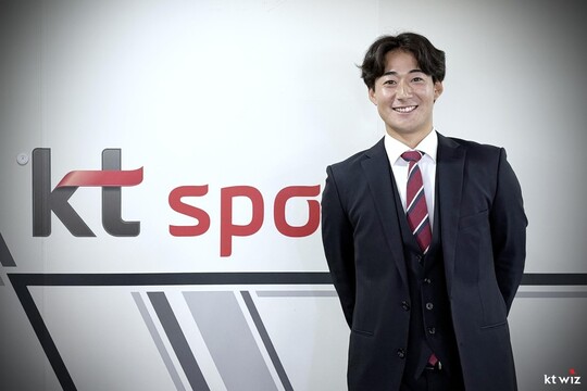 프로야구 kt wiz, 일본 투수 스기모토 영입