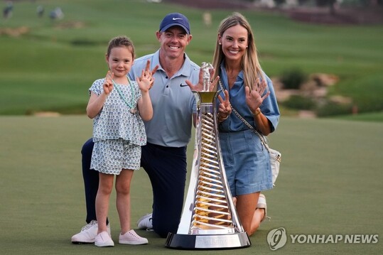 매킬로이, DP 월드투어 4년 연속