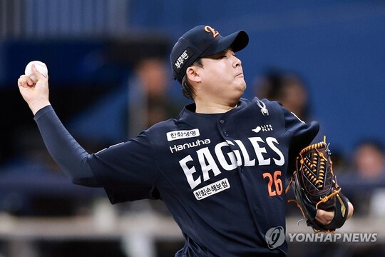 KT, 강백호 보상 선수로 한승혁 지명