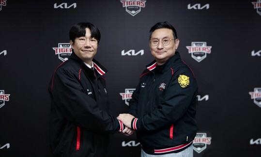 양현종, KIA와 3번째 FA 계약 체결