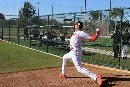 SSG 새 외국인 투수 베니지아노, 첫 불펜 투구 순조롭게 소화