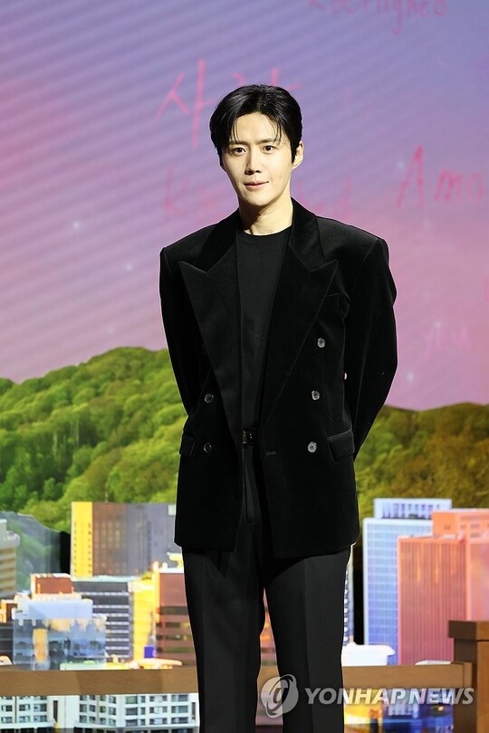 김선호, 가족 법인 통해 정산금 수령…탈세 의혹 증폭