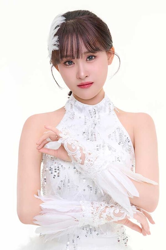 가수 김다현, 전 소속사 상대 법적 대응 개시