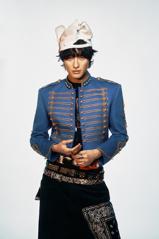 우즈, 데뷔 13년만 첫 정규앨범 발표