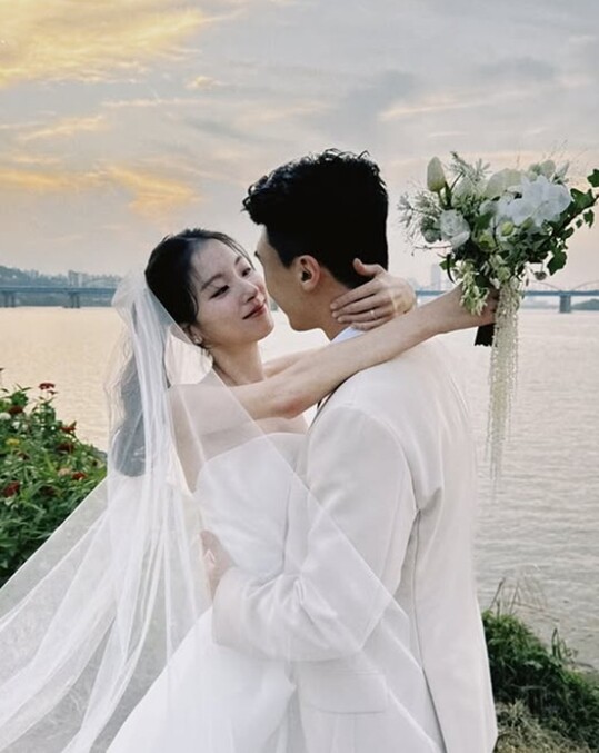 레이디스 코드 주니, 전투기 조종사와 백년가약