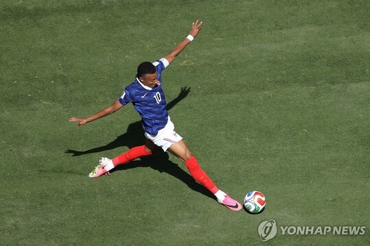 프랑스, 세네갈 3-1 제압하며 24년 전 패배 설욕